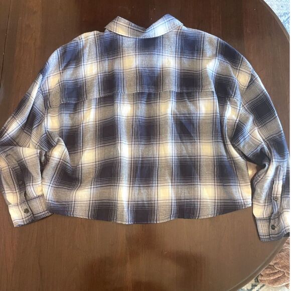 Abercrombie & Fitch Womens Flannel Crop Shirt SMALL Blue Plaid Relaxed Casual - Picture 8 of 9